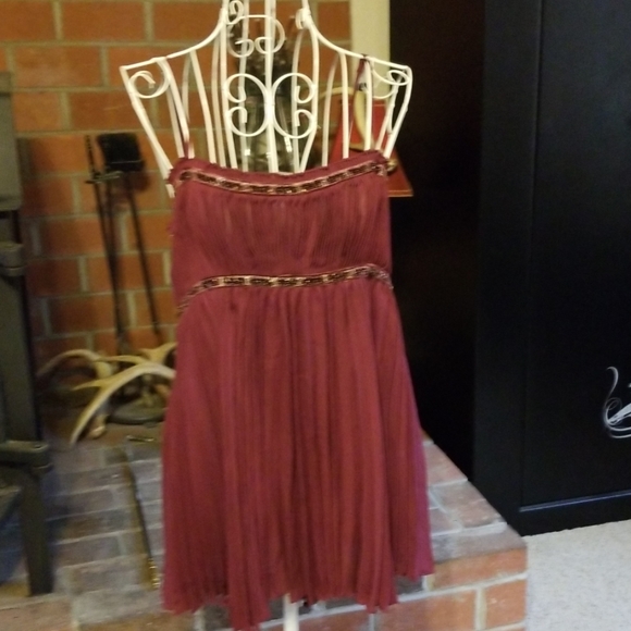 Lovely top by Express, size medium - Picture 2 of 8